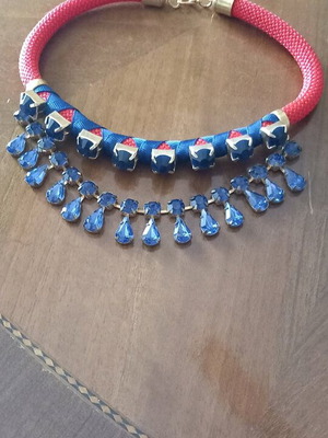 Κολιέ καινούργιο χειροποίητο με πέτρες και κορδόνι, αφόρετο