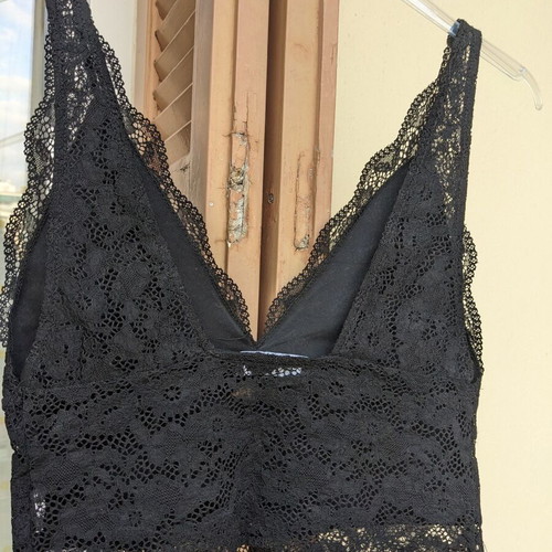 Bershka lace top black like new