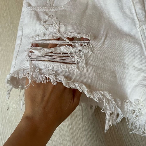 Levi’s white shorts used, size S