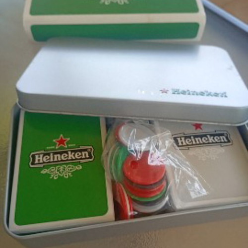 Heineken Poker Set like new in metal case