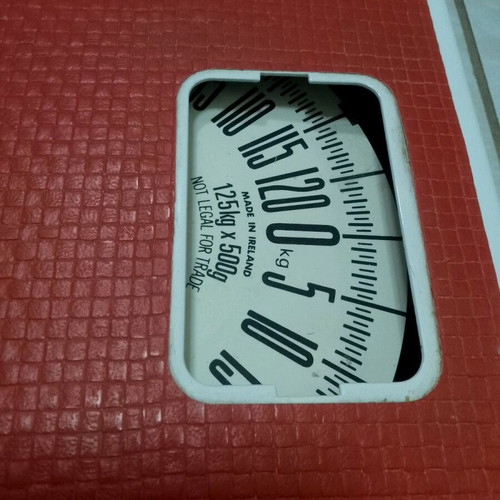 Vintage scale used from Ireland 27x27 cm missing glass