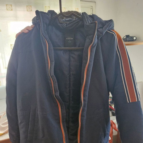 Boys' jacket size 10, like new, dark blue with brown stripe