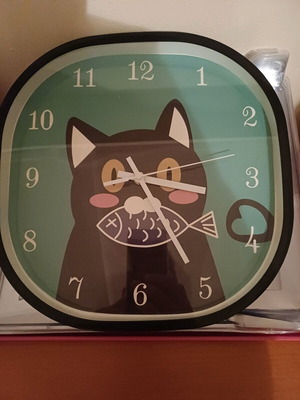 Analog wall clock like new