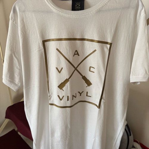 Vinyl Art short-sleeve shirt like new, white, size L