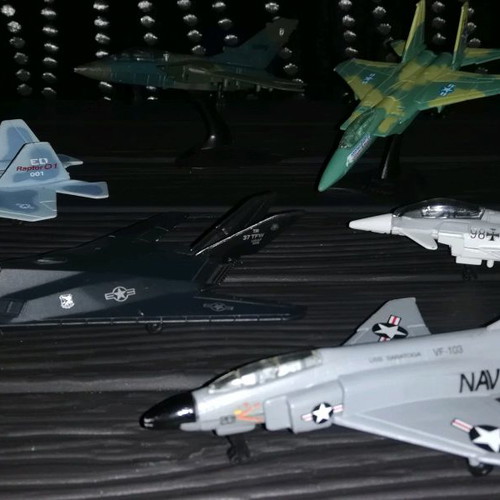 Maisto collectible metal fighter planes used, pack of 5