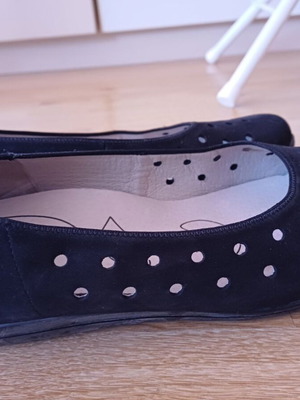 Black perforated nubuck ballerina shoes size 38.5