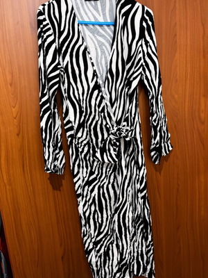 Zebre midi dress like new, size L 40 12