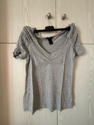 Gray H&M blouse with ruching and V-neck used, size XS