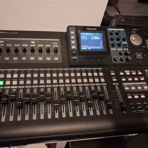 Tascam DP 24 Mixing and Recording Console like new