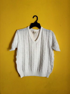 Vintage 80s 90s Textured Knit Short Sleeve V-Neck Sweater, Crisp White