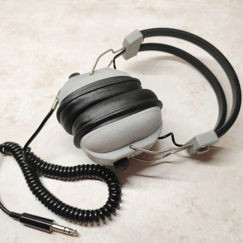 Tatchuen MD-802V vintage dynamic stereo headphones used, wired