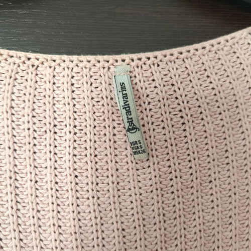 Stradivarius pink pullover like new, wide fit