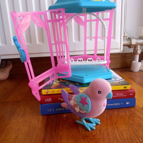 Little Live Pets Bird and Cage like new