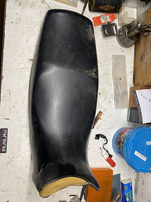 Yamaha TDM 900 2004 motorcycle seat used, genuine without ABS