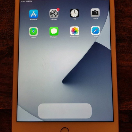 iPad mini 4 16GB rose gold like new
