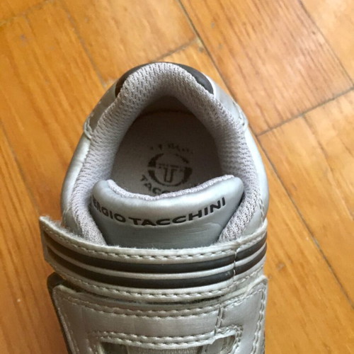 Sergio Tacchini kids sports shoes used, size 22