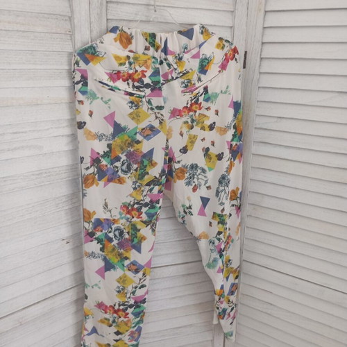 Zini floral pants large, suitable for medium, like new