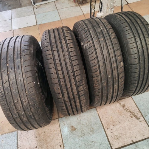 Tires 205x60xR16 like new with 2000 kilometers