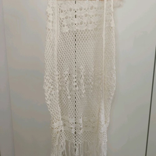 Knitted cover up vest like new, white, size M