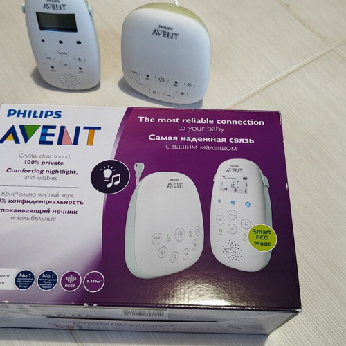 Philips Wireless Baby Monitor with Two-Way Communication and Lullabies like new