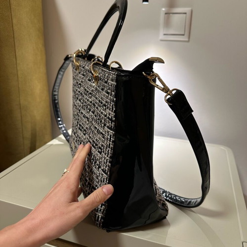 Fragola handbag like new, black and gray