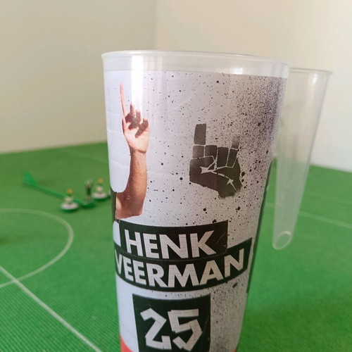Plastic beer mug 0.5 liters St.Pauli Bundesliga new