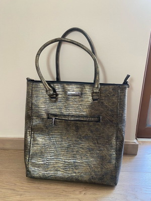 Large Doca shoulder bag like new, almost unused