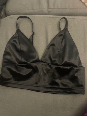Satin top like new, black, size S