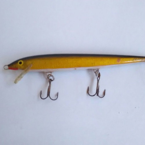 Rapala Original Floater fishing lure, gold color
