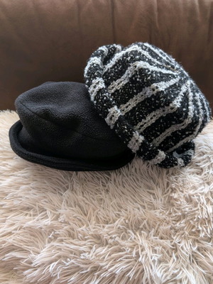 Set of 2 bucket hats vintage, black 80s and new black and white