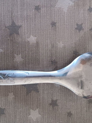 Spoon holder used in good condition