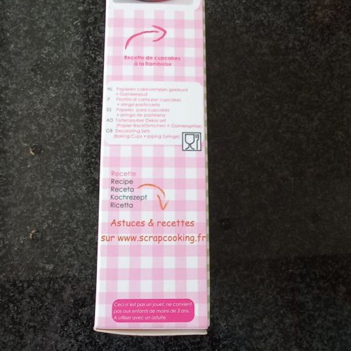 Sweet decorating set new in its box