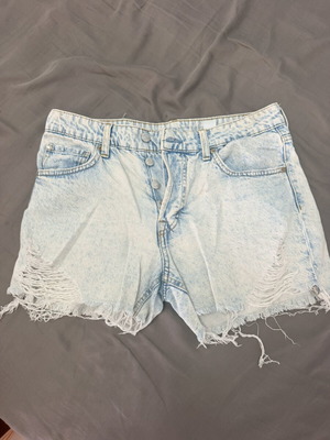 H&M Divided 90’s Boyfriend τζιν σορτς σαν καινούργιο, μέγεθος S, ανοιχτό μπλε