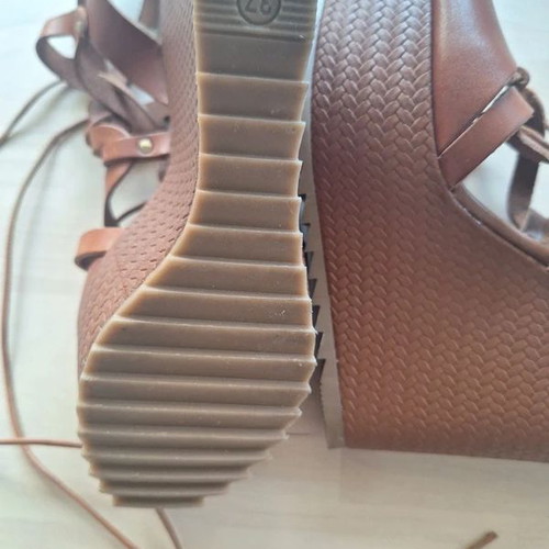 Mourtzi Tan Brown Genuine Leather Wedge Sandals Platform Size 37 Like New