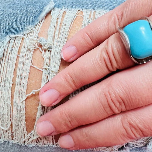 925 Sterling Silver Vintage Ring with Large Turquoise Stone like new