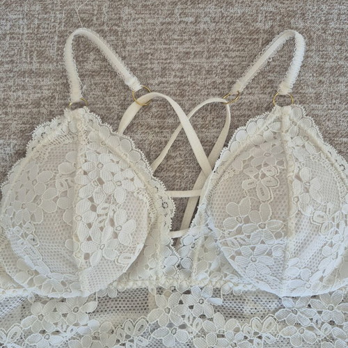 Top blouse with lace used