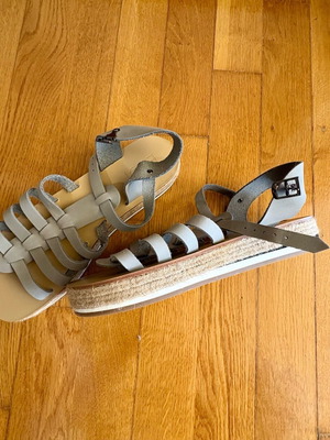 Esiot Gladiator Sandals size 41 new, gray