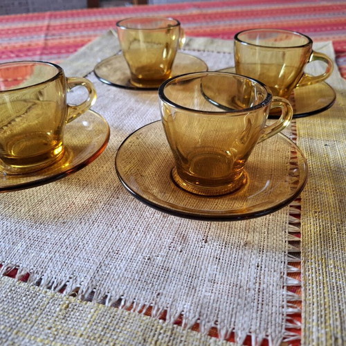 Italian coffee cup set like new, yellow glass Bormioli