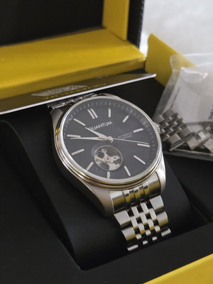 Quantum Q Master Automatic watch like new, black