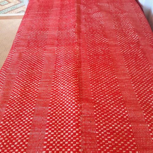 Woven loom blanket used 2 x 1.60 in very good condition
