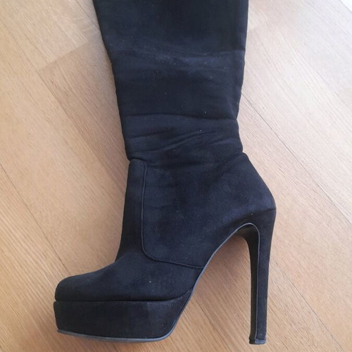 Over the knee boots size 39 like new, black with platform