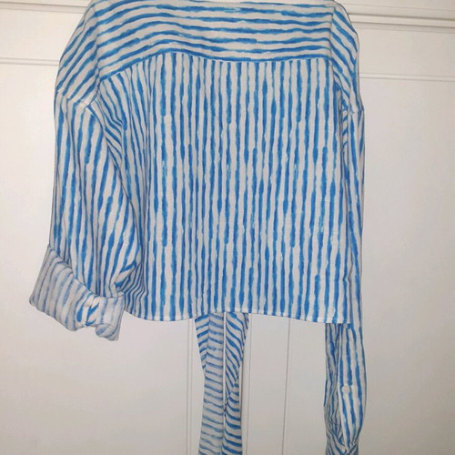 Short striped shirt Zara like new, white and blue