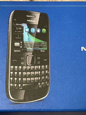 Nokia E6 Retro Classic with QWERTY keyboard