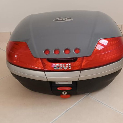 Givi 46L Monokey top case like new
