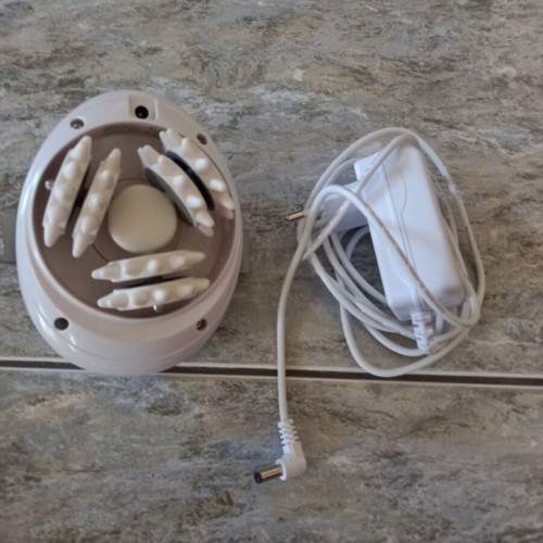 Massage device like new in excellent condition