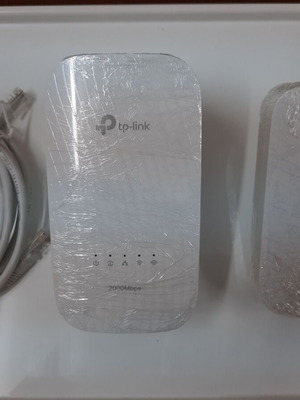 Tp-Link Powerline Wi-Fi Kit AV2000 Gigabit like new
