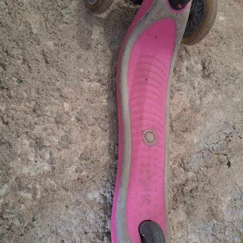 Globber Primo Plus Scooter used, 3 wheels, adjustable T-bar