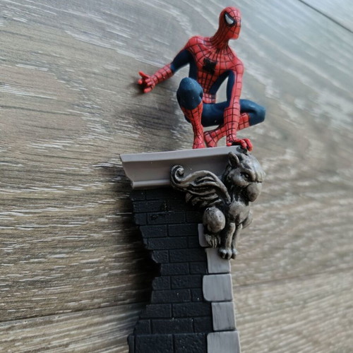 Marvel The Amazing Spider-man Black Costume Rooftop Classic Eaglemoss Statue new, 11cm
