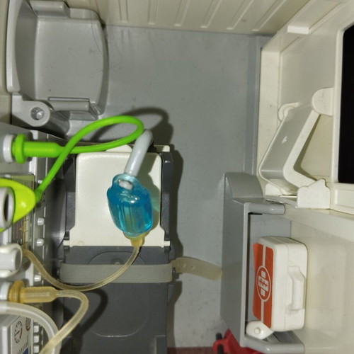 Playmobil large pediatric clinic with ambulance and rescue helicopter like new