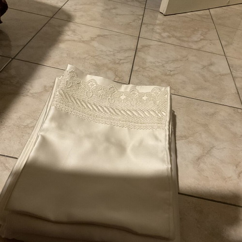 Satin luxury double bed sheets like new, elegant ecru-sugar color